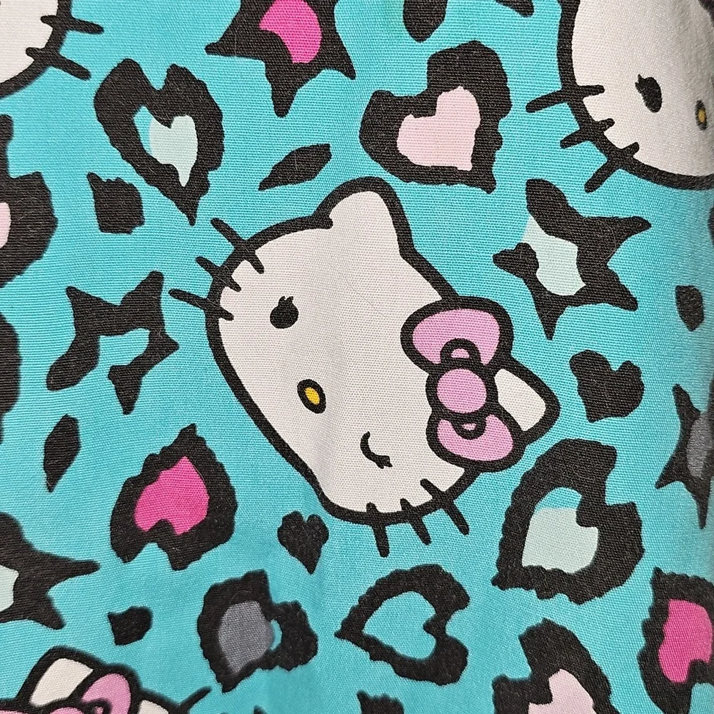 Hello Kitty Scrub Top - Picture 3 of 10